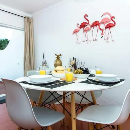 Apartament Pearl - Pool View & Location &