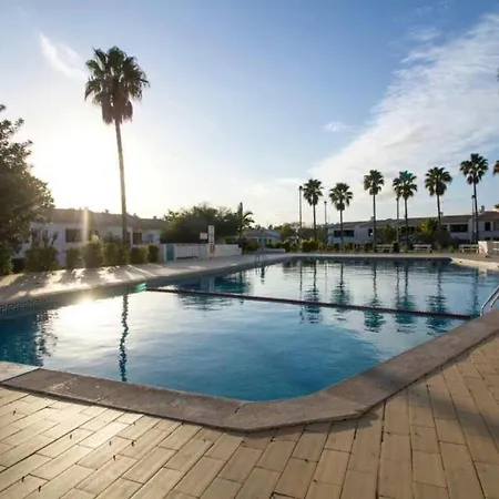 Pearl - Pool View & Location & Apartament Albufeira