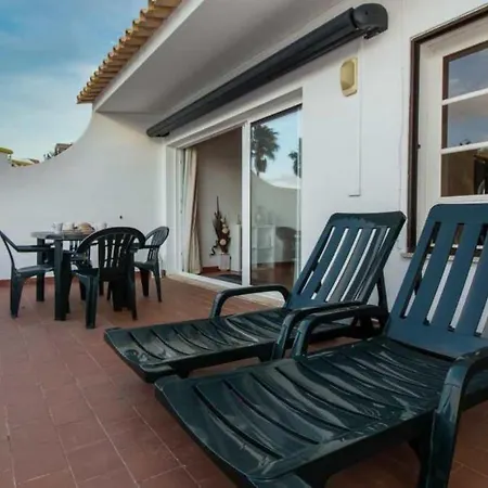 Pearl - Pool View & Location & Apartament Albufeira